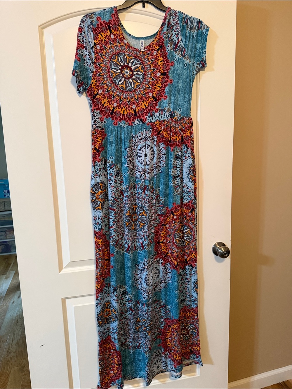 Teal Medallion Print Maxi Dress - Casual Scoop Neck